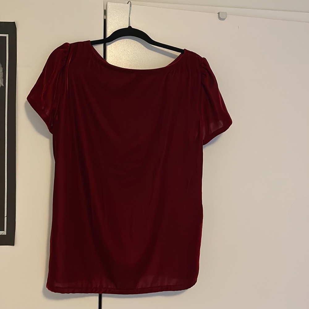 Chic, Red Velvet Puffed Sleeve Top with Breast Pocket - Picture 2 of 3